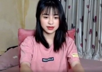 Con cu anh cứng ngắc khi em gái khoe hàng xinh đẹp - VIET69