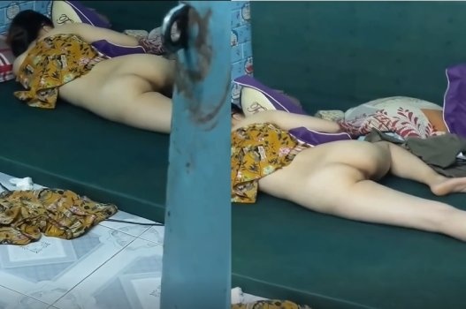 Lẻn phòng em hàng xóm ngắm lồn - Sex Viet
