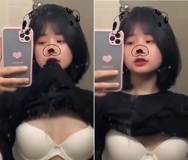 không che-Sinh viên vú bé nhưng thích khoe